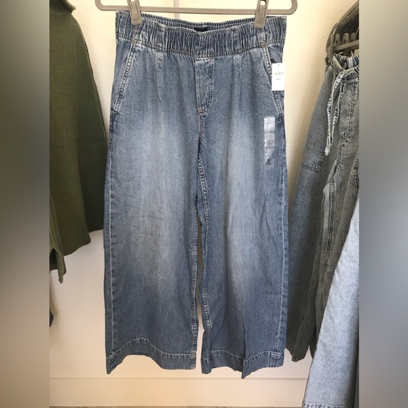 NWT Gap pull on jeans Casual Blue Denim Wide-Leg Jeans. Size small Petite - Picture 1 of 7